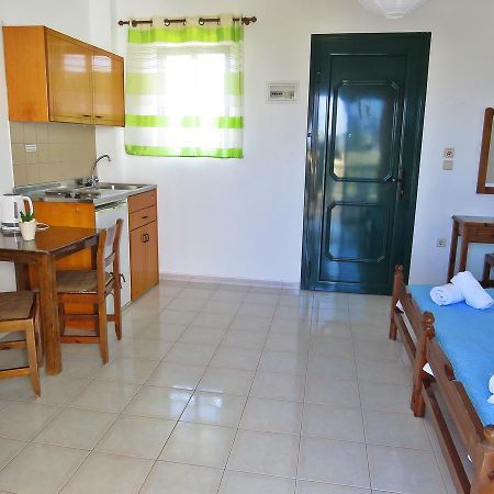 Debby Apartments イアリソス エクステリア 写真